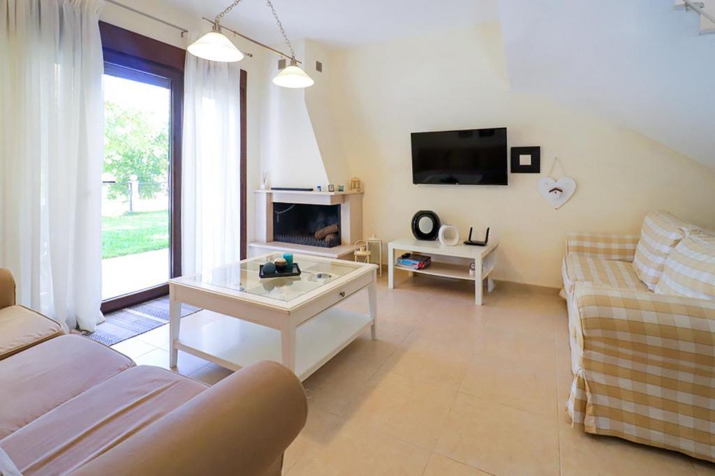 Guedin Sea Side Maisonette, * Nikiti (Sithonia)