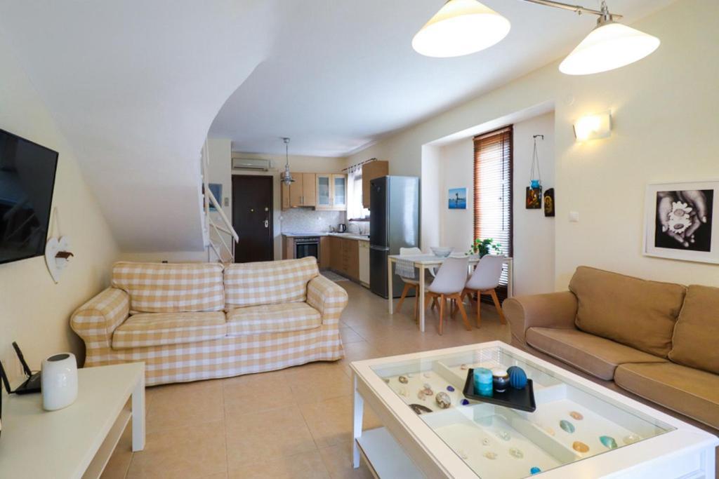 Guedin Sea Side Maisonette,